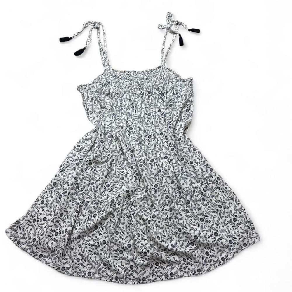Old Navy white and black floral babydoll boho smock tie strap dress with tassel